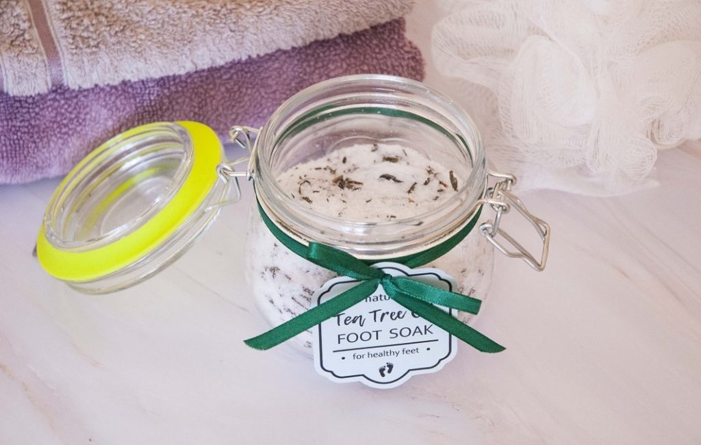 homemade tea tree oil antifungal foot soak. This diy foot soak recipe is created to help fight feeet fungus and to be pleasant and refreshing at the same time. #diybeautybase #footsoak #antifungal foot soak for fungus with epsom salts