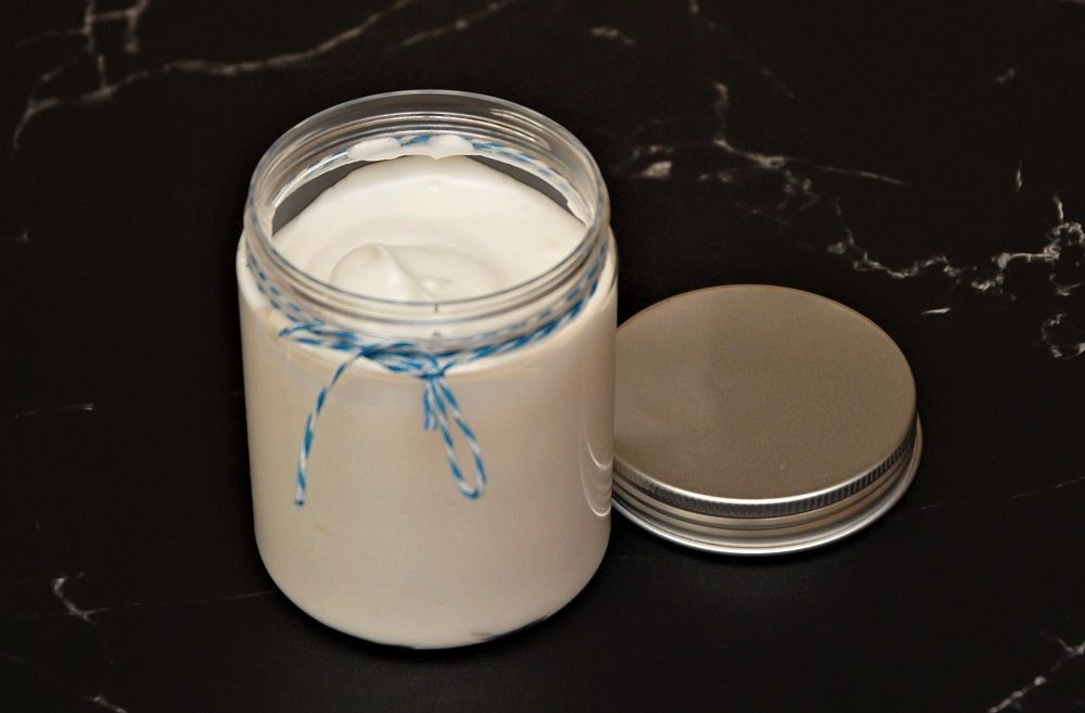 DIY Non-Greasy Body Butter Recipe that Smells Amazing!! - Simple