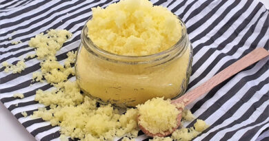 Super Easy Castile Soap Sugar Scrub Recipe DIY sugar scrub with soap