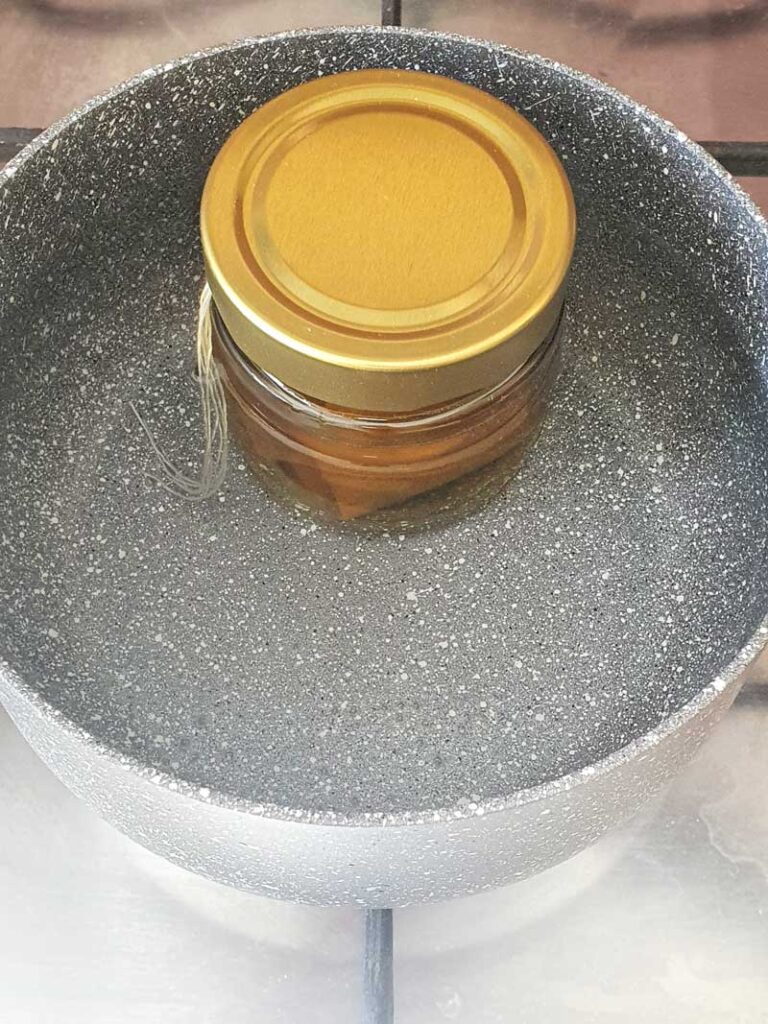 infusing turmeric in oil