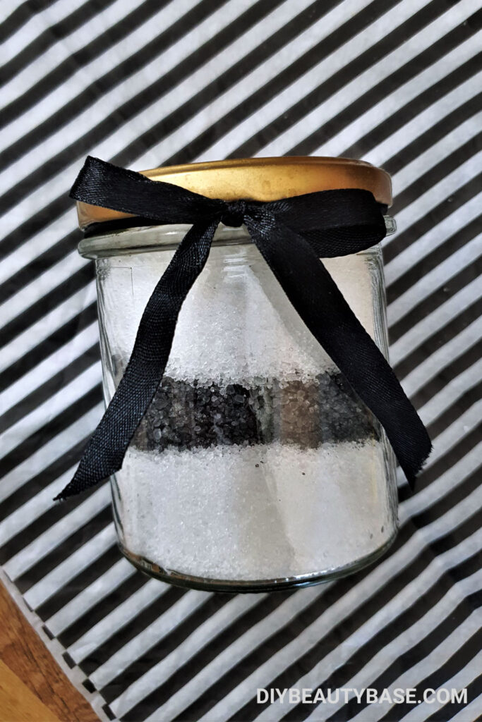 masculine bath salts as DIY spa gift for men