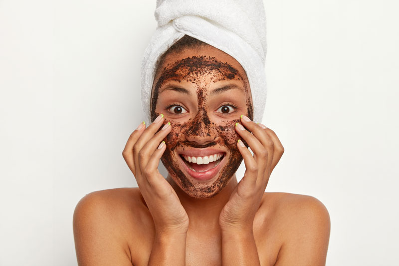 using coffee scrub for face