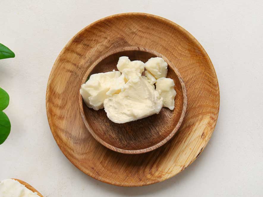 Natural kokum butter and representation of its texture and color
